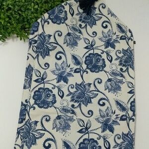 Table Runner 14"x 72" Paisley Tassel by Westford Fine Linens NWOT